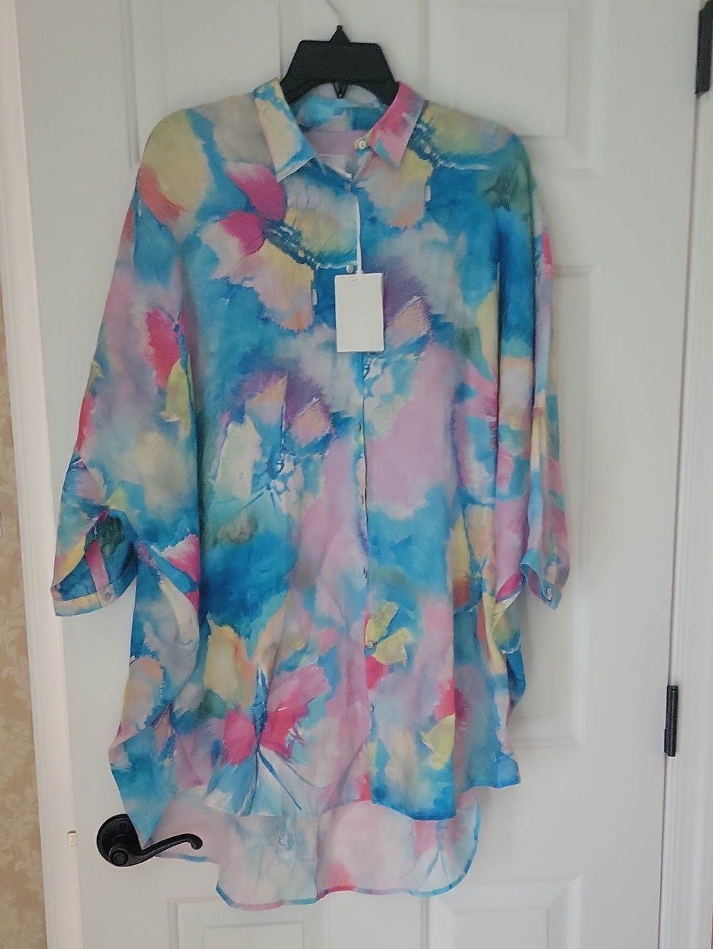 NEW! Shirt in a watercolor butterfly print